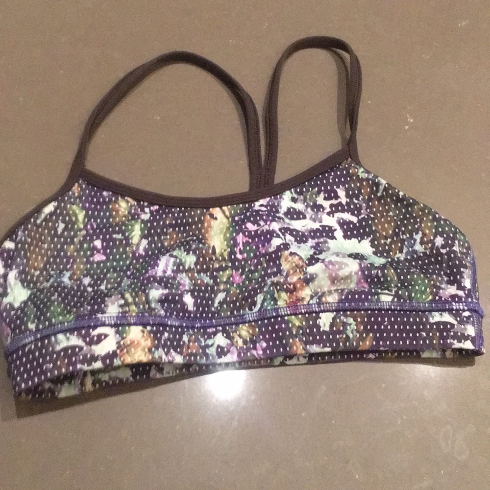 Lululemon flow y bra top size 4